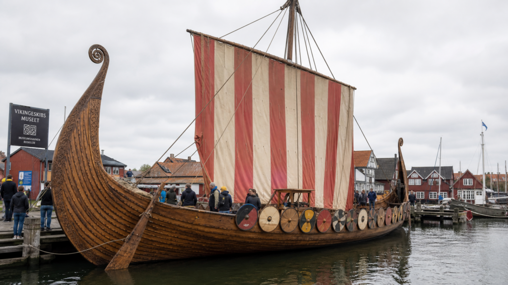 Wikingerschiff-Besuch in Vesterø Havn
